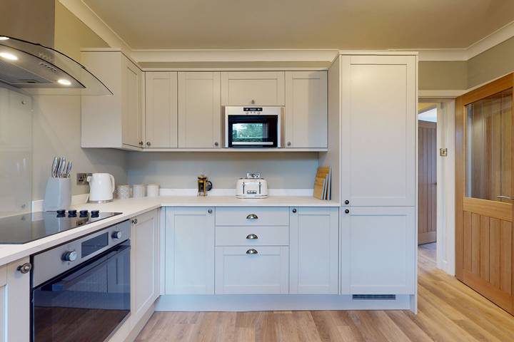 Ferienhaus für 8 Personen, mit Terrasse und Pool sowie Garten in Europa - 4