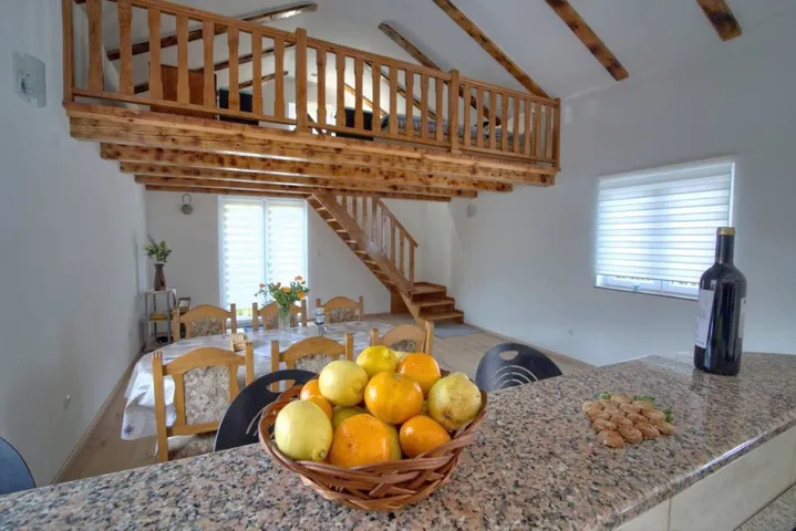 Chalet für 6 Personen, mit Garten und Ausblick, mit Haustier - 1