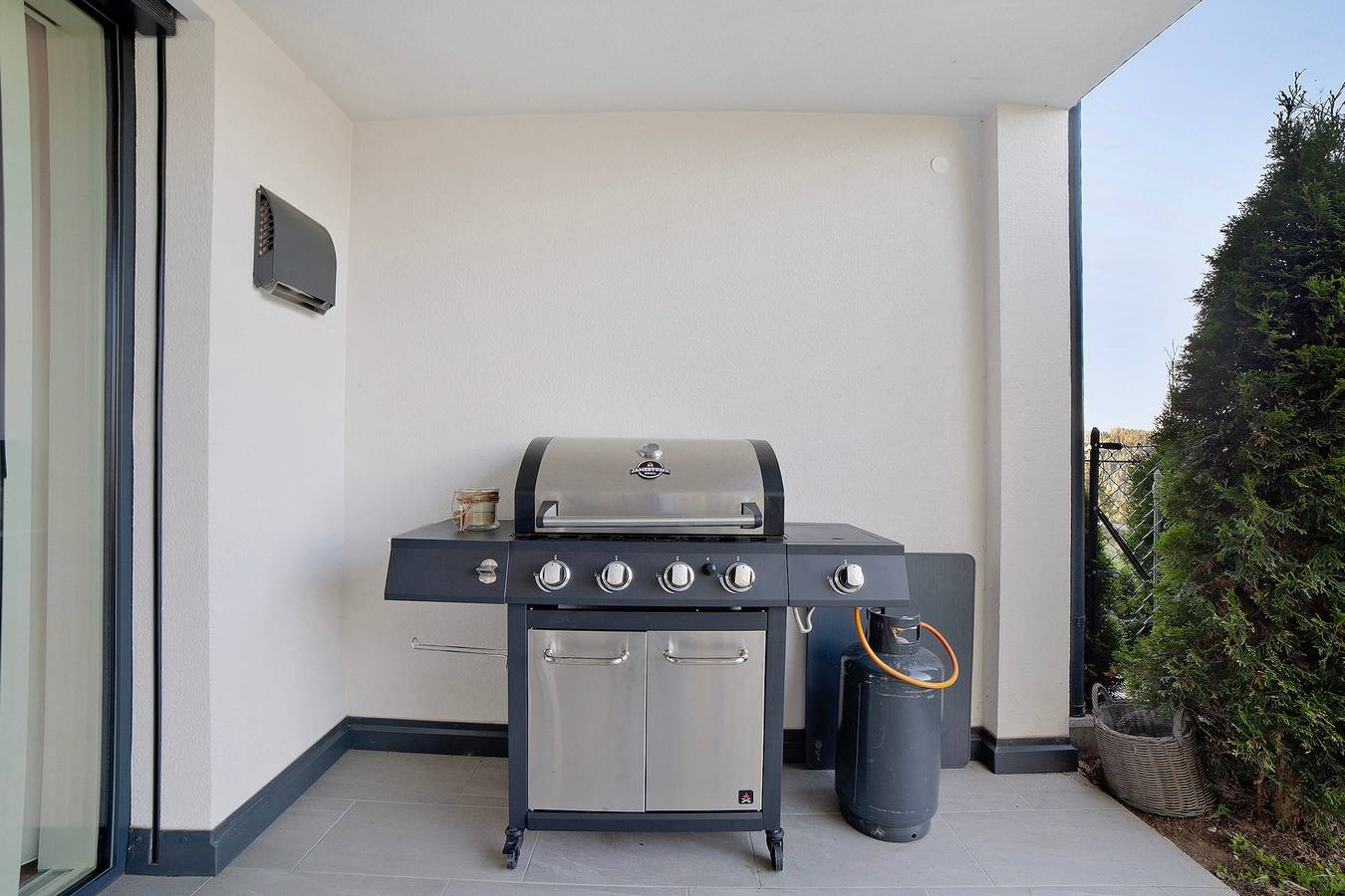 Ganze Wohnung, Ferienwohnung Panoramaresidence mit Bergblick, Garten und Grill in Hafling, Sarntaler Alpen