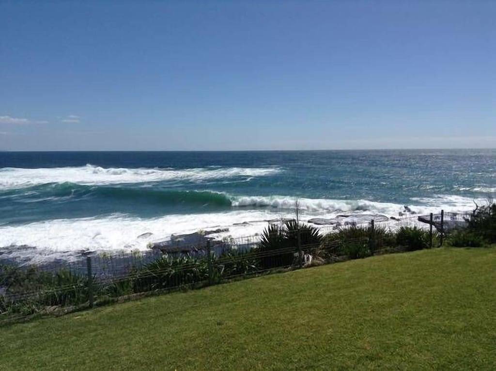 Über dem Meer - einen atemberaubenden Blick von Penguin Kopf in Culburra, Culburra Beach