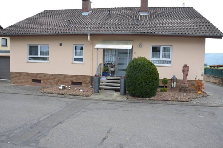 Ferienwohnung für 3 Personen, mit Garten
