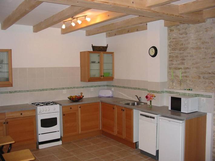 Location de vacances pour 6 personnes, avec piscine ainsi que jardin et vue à Crézières - 3