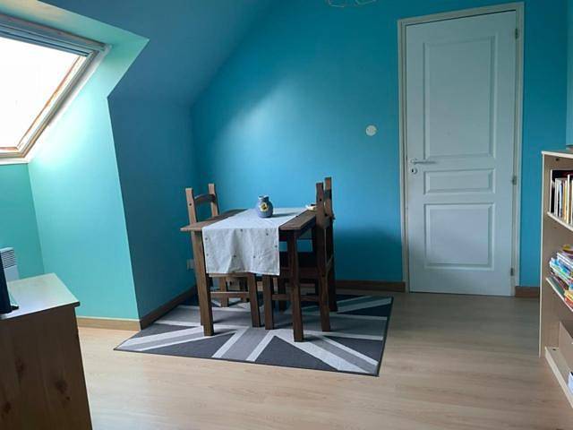 Appartement de vacances entier, Large Double Room in La Guierche, Sarthe