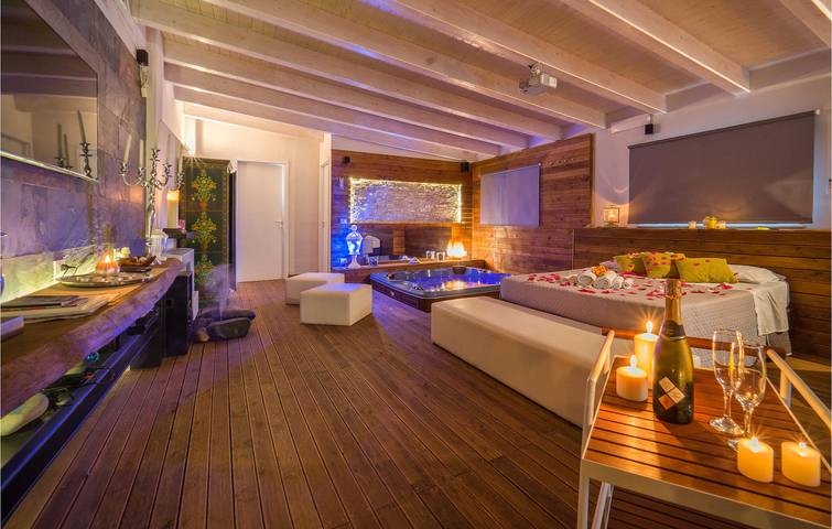 Ferienhaus für 2 Personen, mit Whirlpool und Terrasse - 1