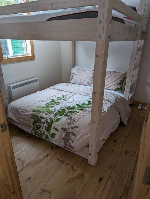 Gîte pour 6 personnes, avec jardin ainsi que vue sur le lac et vue à Saguenay - 3