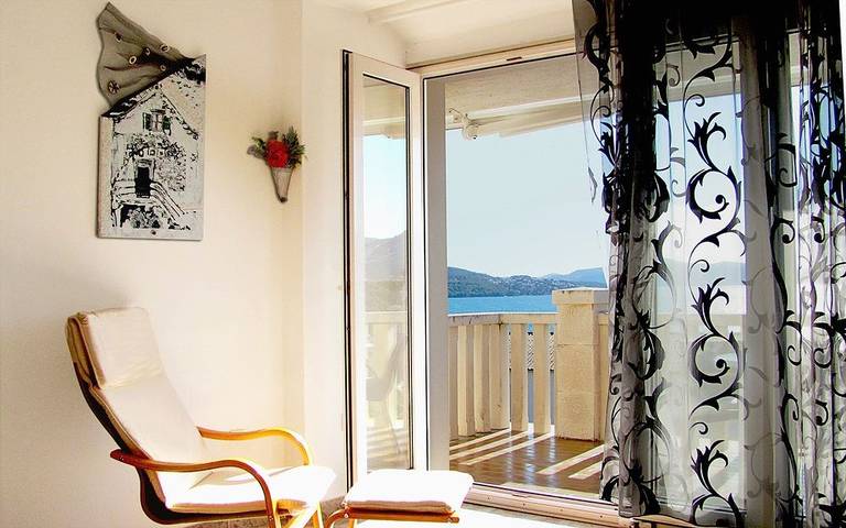 Ferienwohnung für 2 Personen, mit Terrasse in Trogir