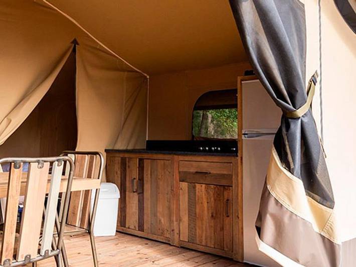 Tente pour 4 personnes, avec terrasse et sauna, animaux acceptés à Saint-Georges-d'Oléron - 4