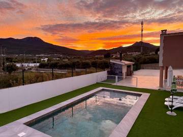 Casa rural para 24 personas, con vistas además de jardín y piscina en Comarca del Noroeste (Murcia)