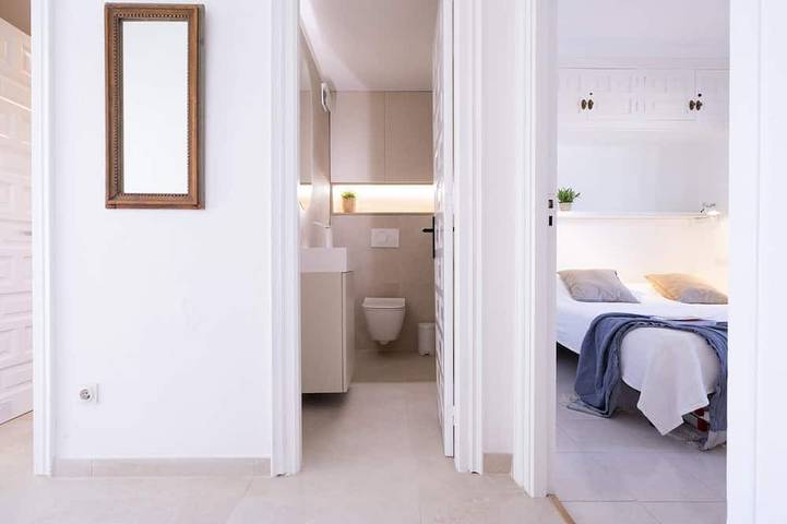 Apartamento entero, Beach 3: Apartamento con vistas al mar a pie de playa in La Escala, Alt Empordà