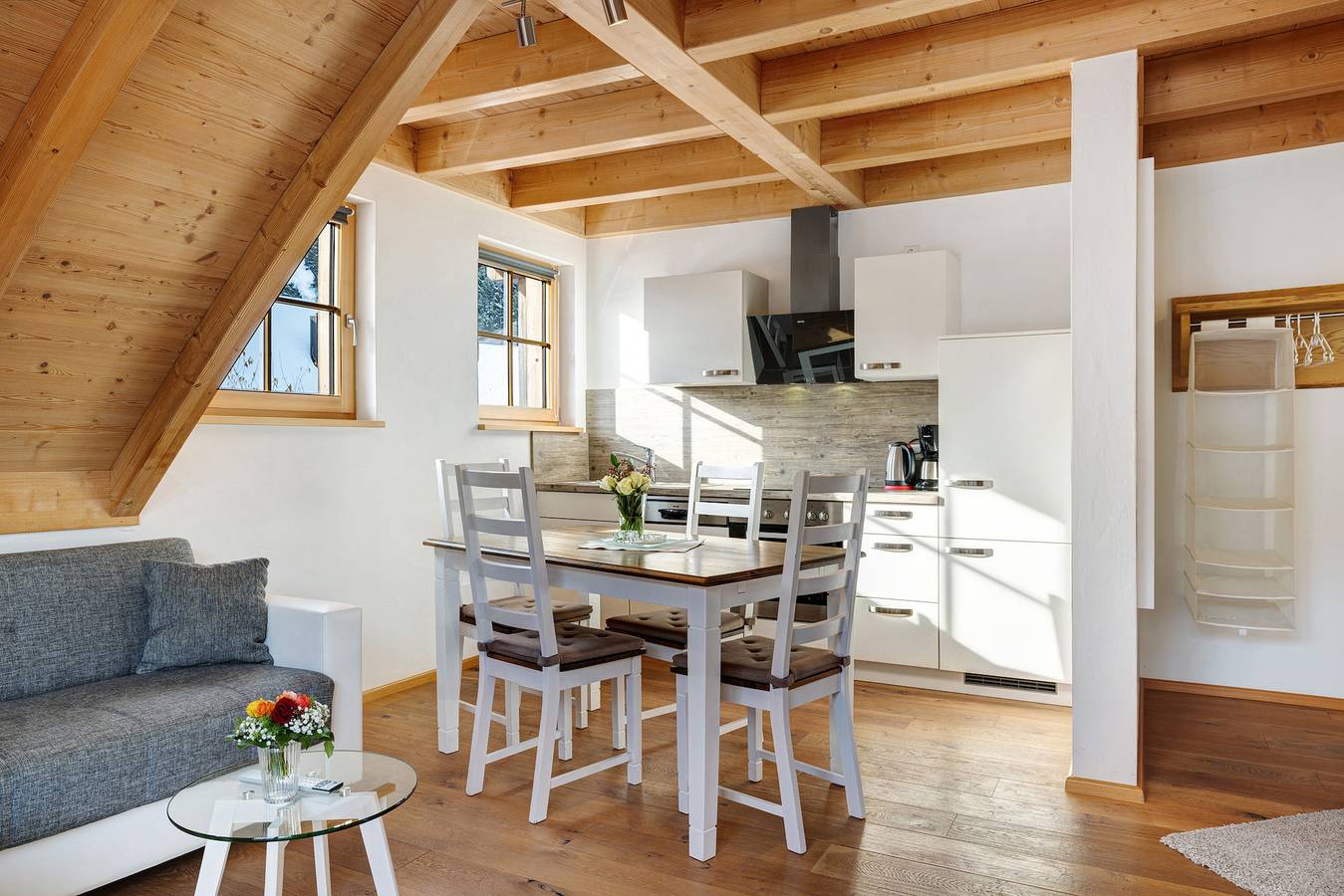 Ganze Wohnung, Ferienwohnung 'Katzensteig' mit Bergblick, Gemeinschaftsterrasse und Wi-Fi in Alpirsbach, Kinzigtal