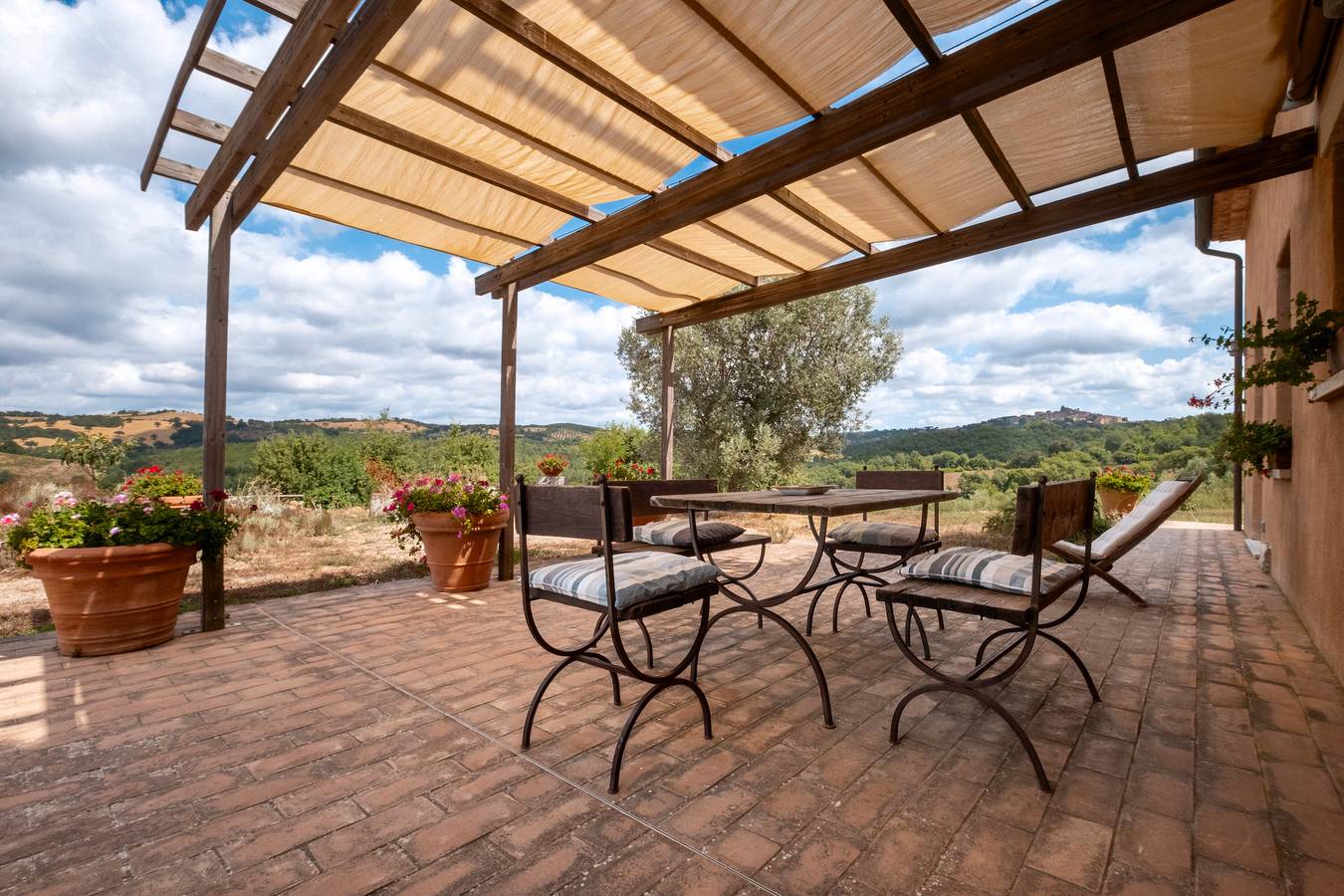 Appartamento intero, Appartamento 'Vulcinea In Poggio Rocco' con terrazza privata, Wi-Fi e aria condizionata in Manciano (comune), Provincia di Grosseto