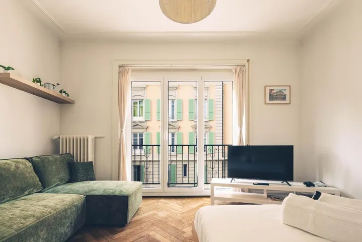 Holiday apartment for 3 people, with balcony and lake view as well as view, with pets - 1