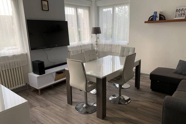 Location de vacances pour 6 personnes, avec jardin et balcon à Plonéour-Lanvern