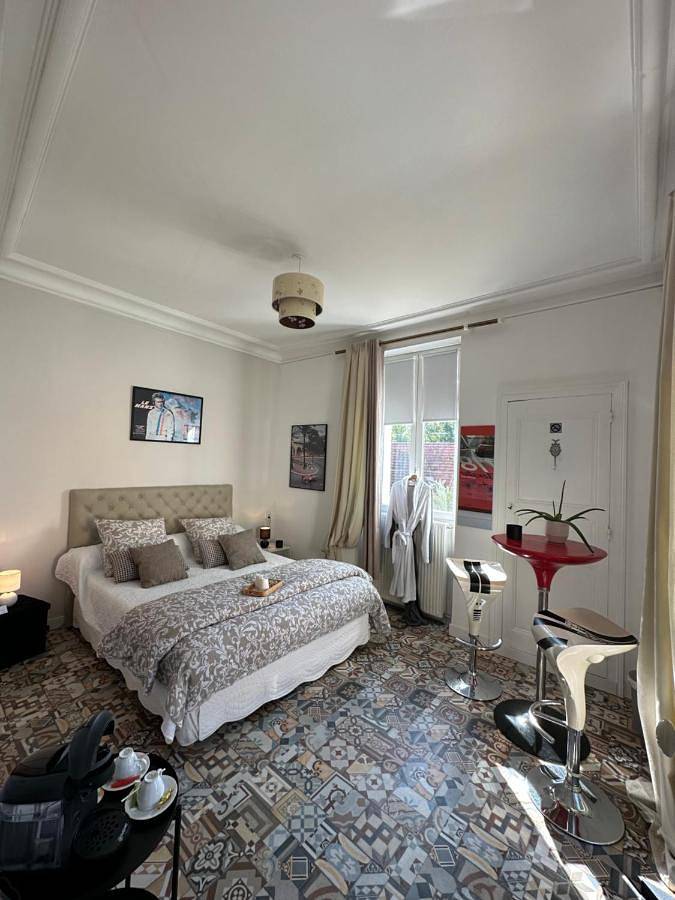 Gîte pour 6 personnes, avec piscine et jardin ainsi que vue et sauna à Écommoy - 3