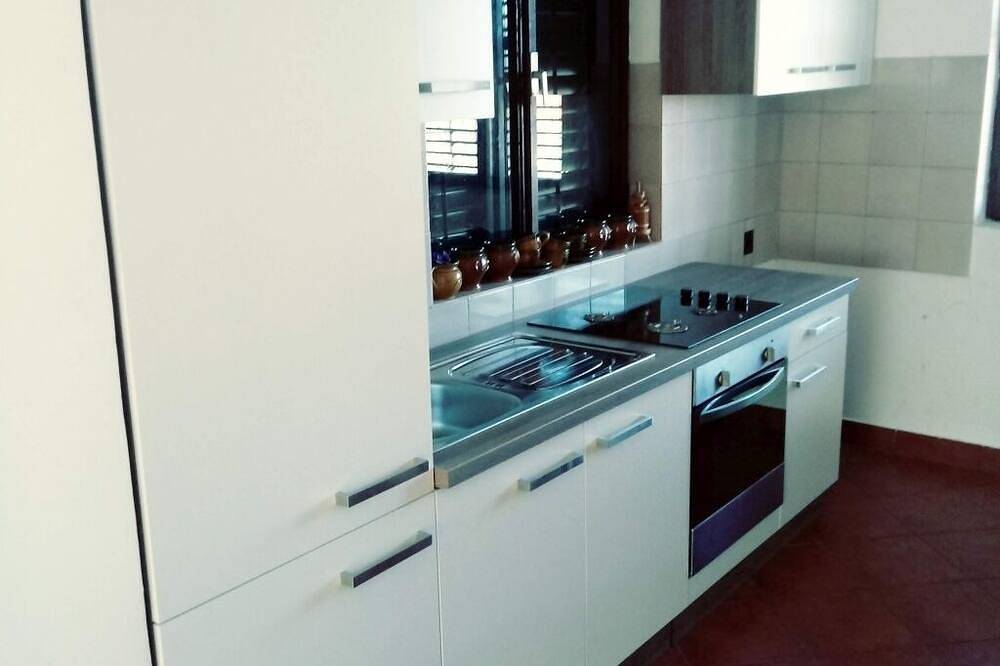 Ferienhaus in Kukljica mit Meerblick, Terrasse, Klimaanlage, W-Lan (4572-1) in Kukljica, Insel Ugljan