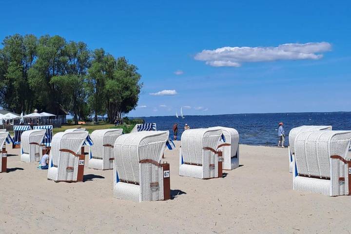 Ferienwohnung für 3 Personen, mit Garten und Ausblick sowie Seeblick in Mönkebude - 2