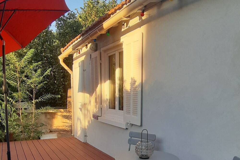 Ganze Wohnung, Agréable Cabanon au Cœur D'un Typique Jardin Toulonnais in Toulon, Toulon Region