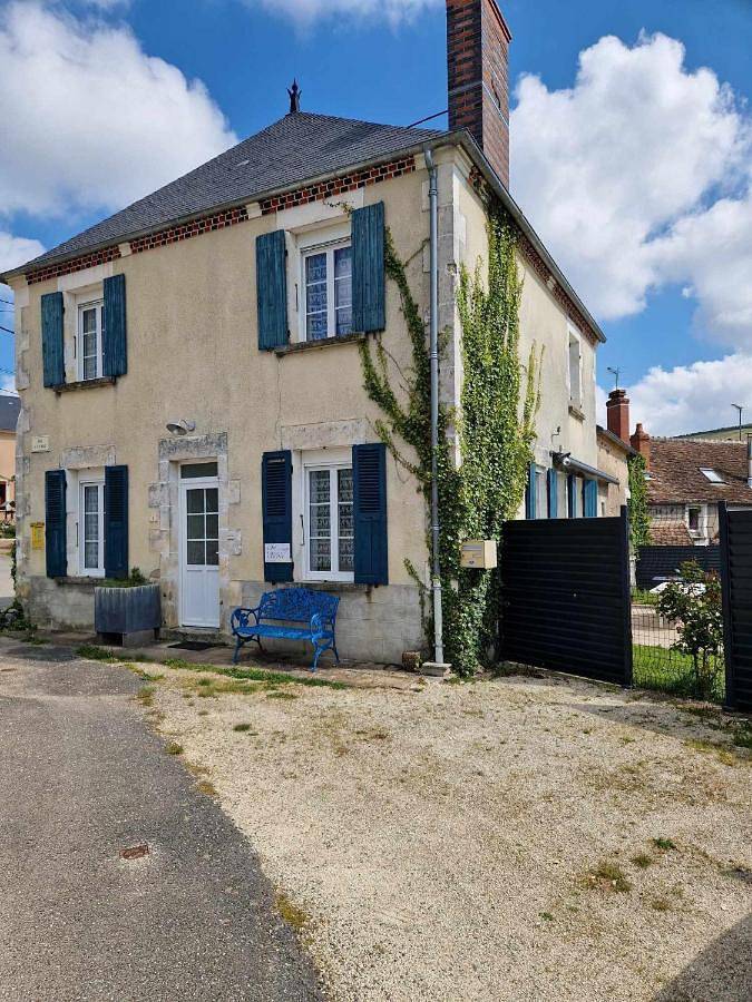 Location de vacances pour 14 personnes, avec vue et jardin à Crézancy-en-Sancerre - 2