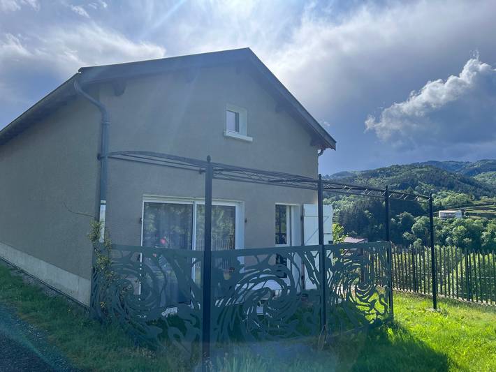 Gîte 'Mini Roule' avec Wi-Fi in Labatie-d'Andaure, Parc naturel régional des Monts d'Ardèche