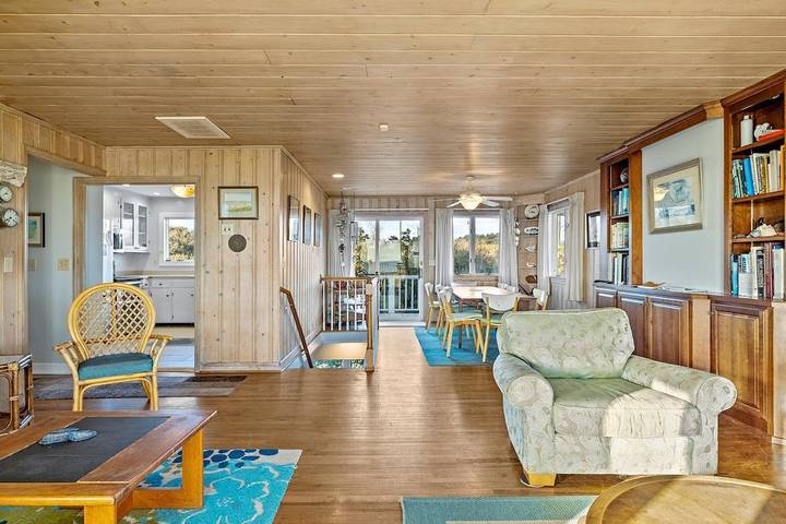 Vacation rental for 14 people, with balcony in Pine Knoll Shores