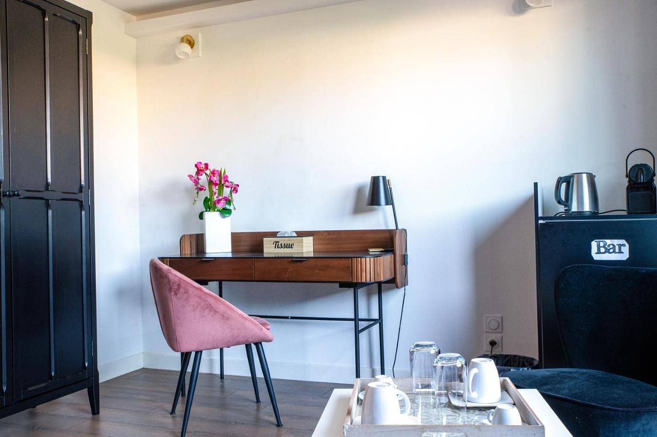 Suite Touraco, clim, balneo, terrasse - Parc des Oiseaux in Villars-les-Dombes, Ain