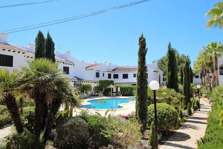 Casa de vacaciones para 5 personas, con terraza además de piscina y jardín - 1