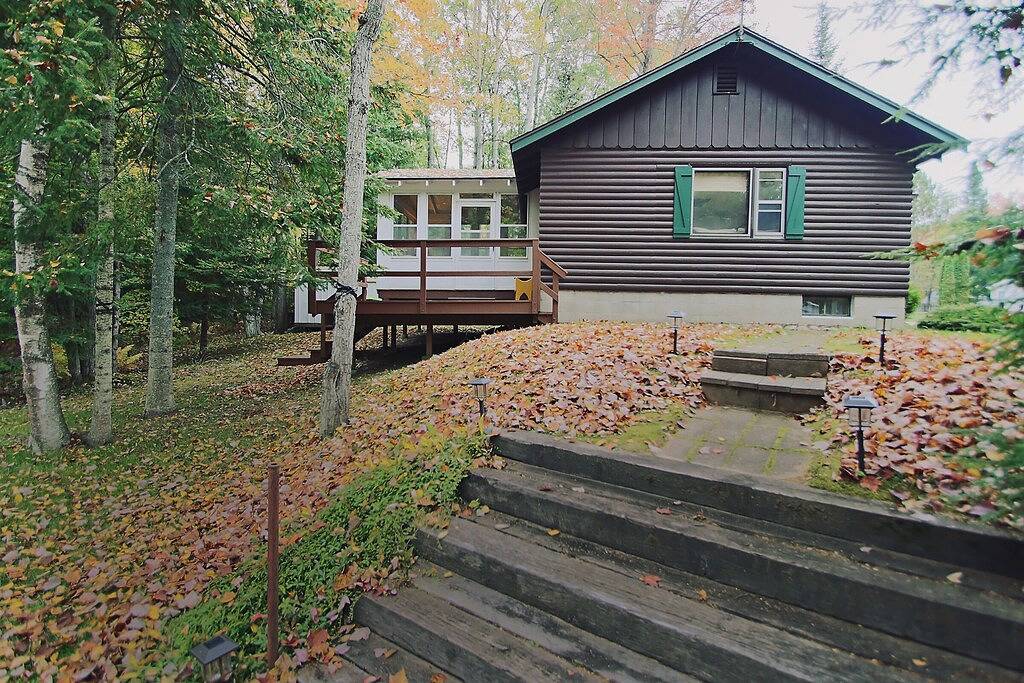 Peaceful Higgins Lake Retreat in Higgins Lake