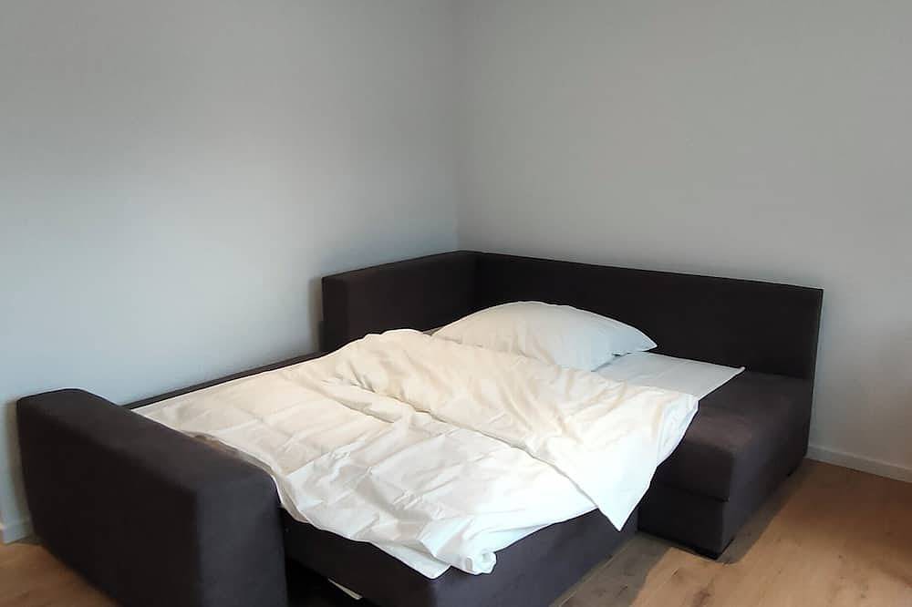 Appartamento intero, Fantastic holiday flat near to park with thermal spa, only 20 min to Heidelberg. in Bad Schönborn, Kraichgau