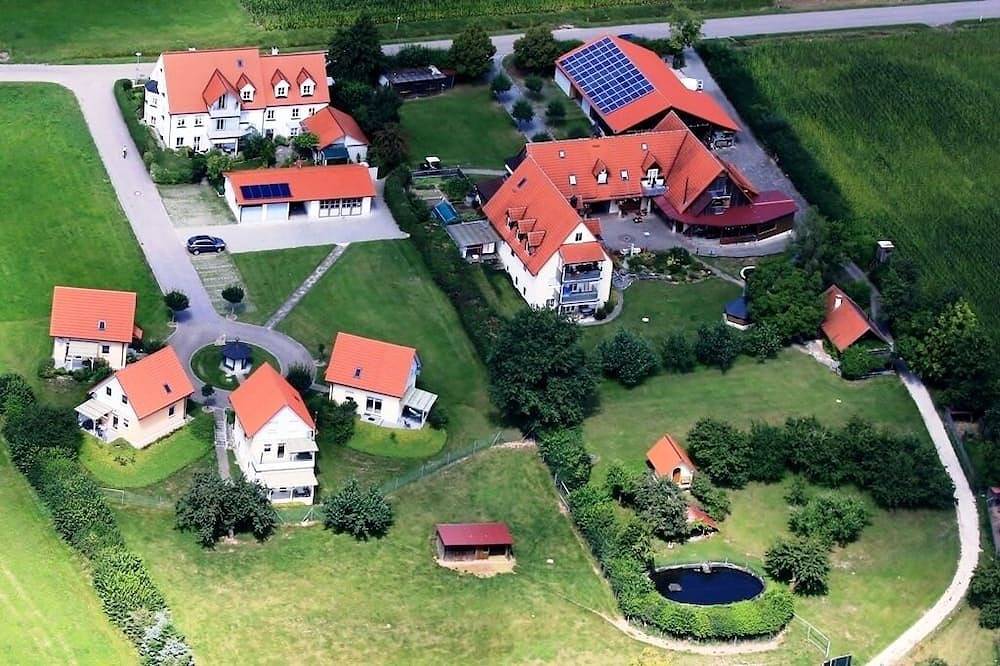 Ganze Wohnung, Ferienwohnung gelegen im kleinen Paradies umrahmt von Wiesen,     Feldern und Wald in Haundorf, Fränkisches Seenland