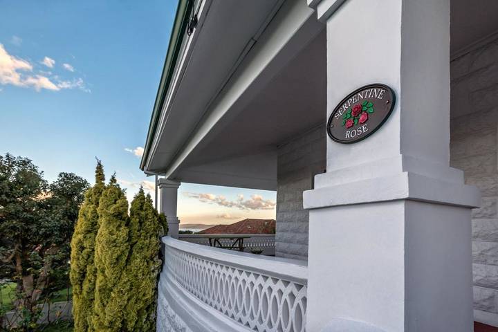 Casa de vacaciones para 12 personas, con jardín además de vistas al lago y vistas - 1