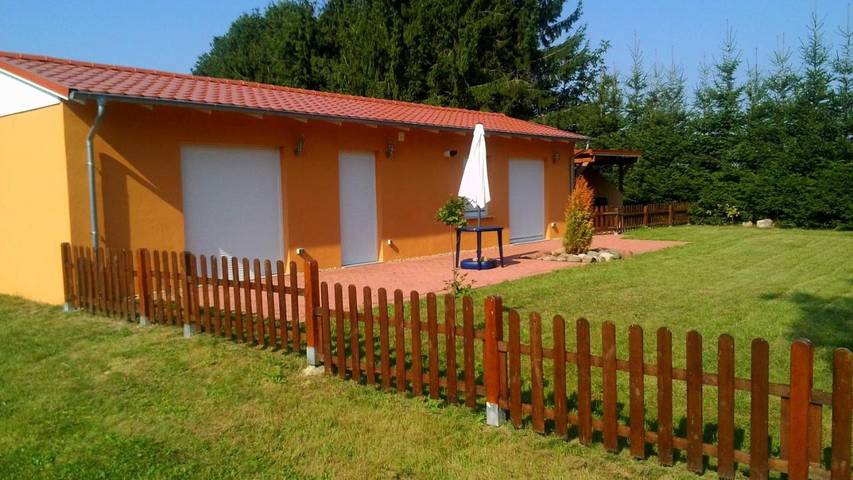 Ferienhaus für 3 Personen, mit Terrasse und Garten in Mölln (Mecklenburg)