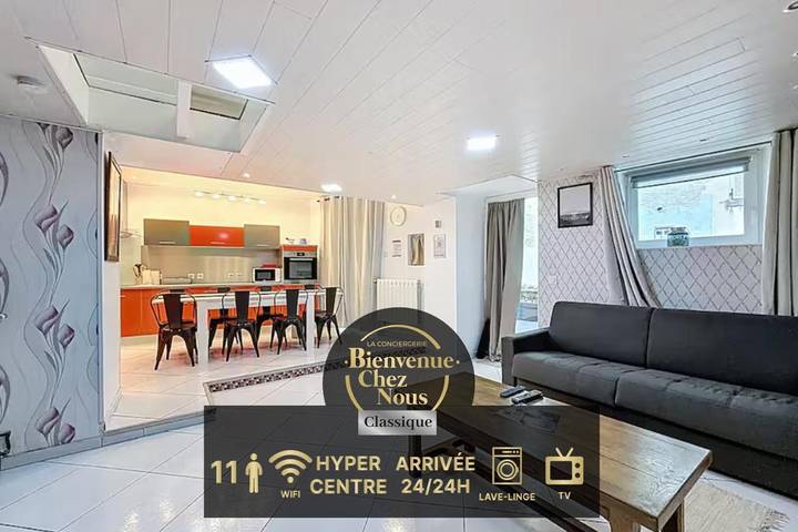 Gîte pour 11 personnes à Veyre-Monton