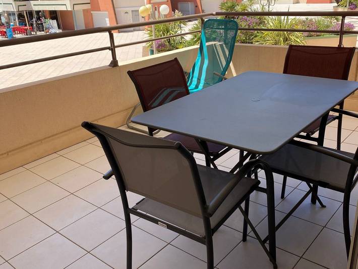 Gîte pour 4 personnes, avec Piscine dans Plage Lazaret