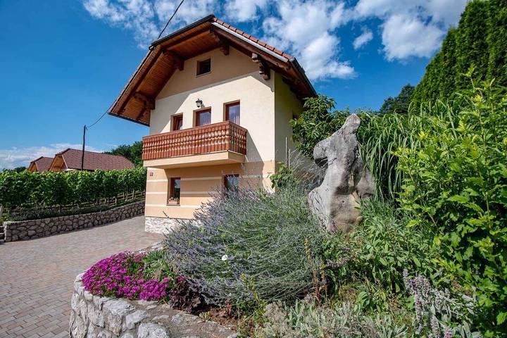 Chalet für 4 Personen, mit Garten, mit Haustier in Slowenien