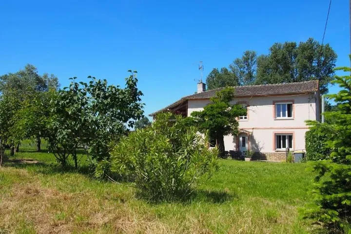 Casa de vacaciones para 8 personas, con vistas y jardín - 1