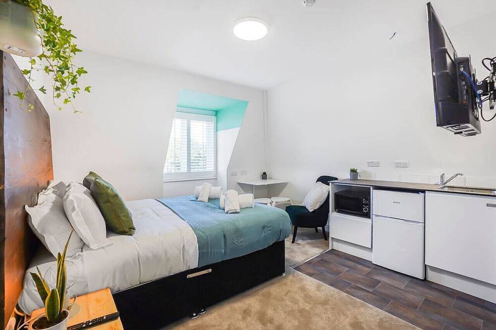Entire apartment, Eco Aparthotel - Heights Studio in Folkestone, Kent