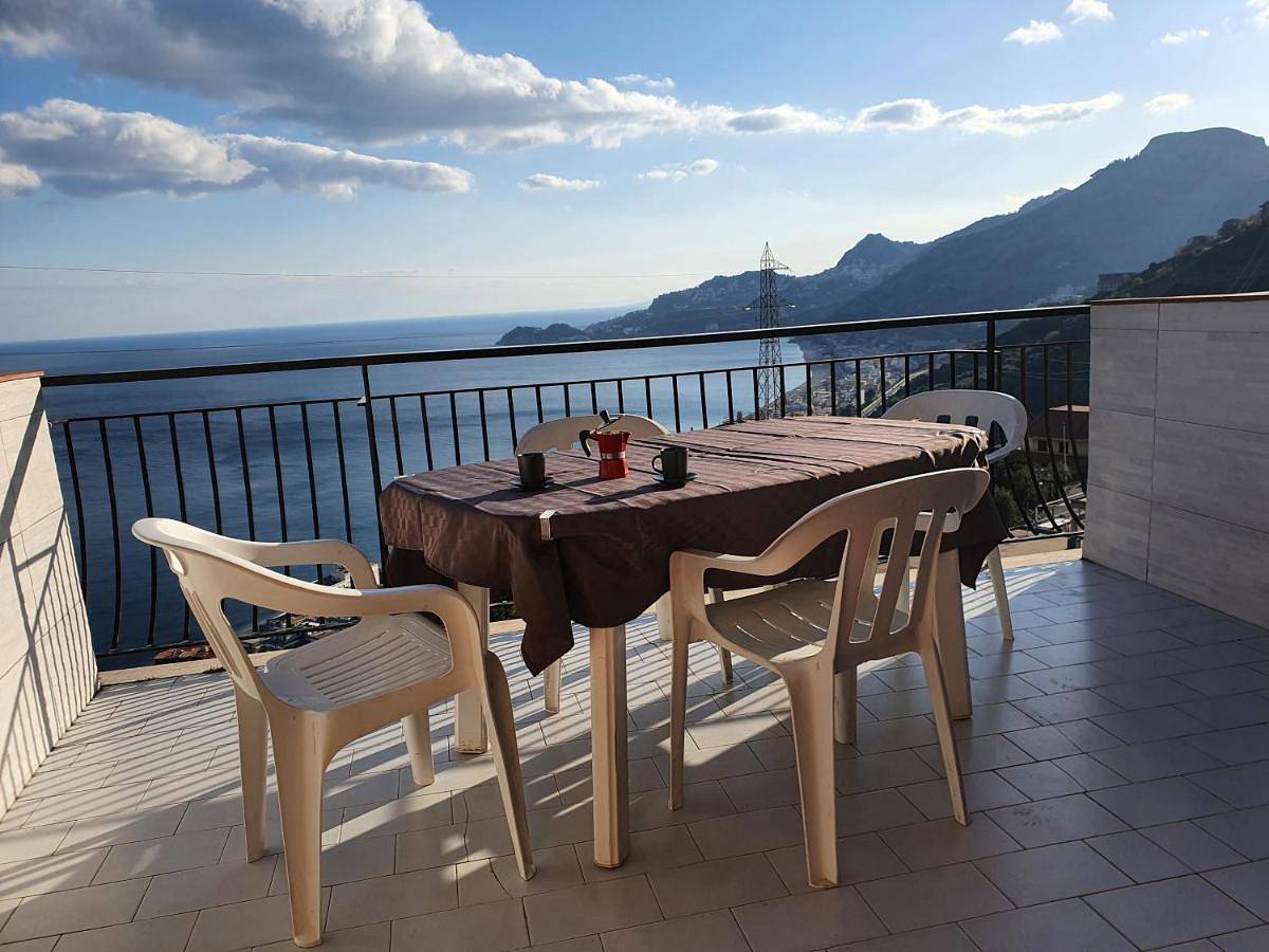 Ganze Wohnung, Apartment with Sea View in Letojanni, Messina Provinz
