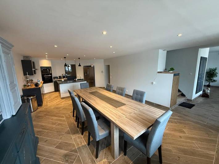 Location de vacances pour 13 personnes, avec vue et jardin, animaux acceptés à Saint-Parize-le-Châtel - 2