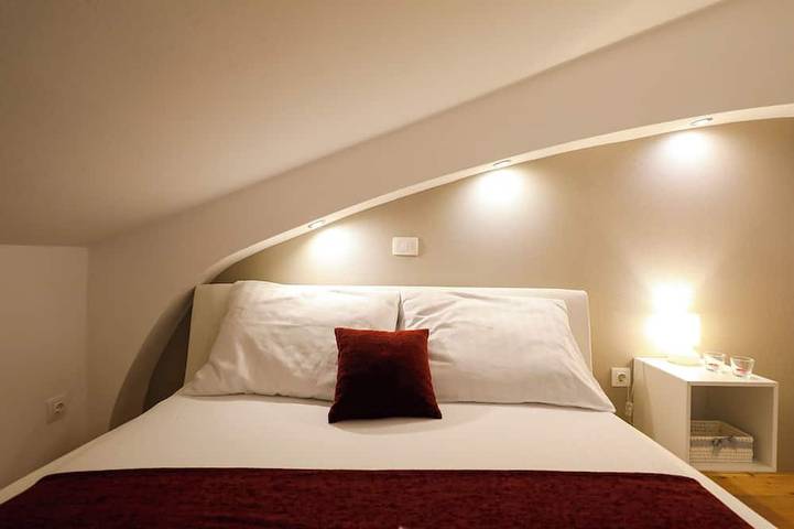 Appartement entier, Exclusivement équipé appartement en attente à l'étage pour vous in Biograd na Moru, Région de Zadar