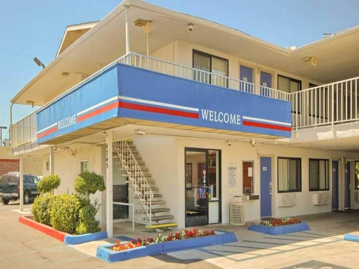 Ganze Wohnung, 1 Queensize-Bett | Kühlschrank in Fresno, Fresno County
