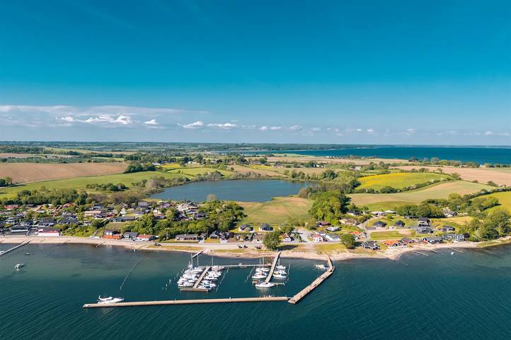 Vakantiehuis voor 8 personen, with tuin and uitzicht op het meer as well as sauna and terras, met huisdier - 1