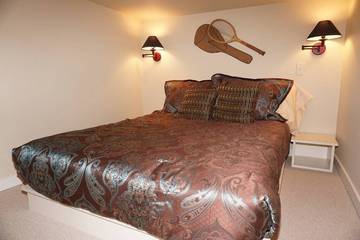 Vacation House for 14 Guests in Snowmass Village, Northwest Colorado, Picture 2