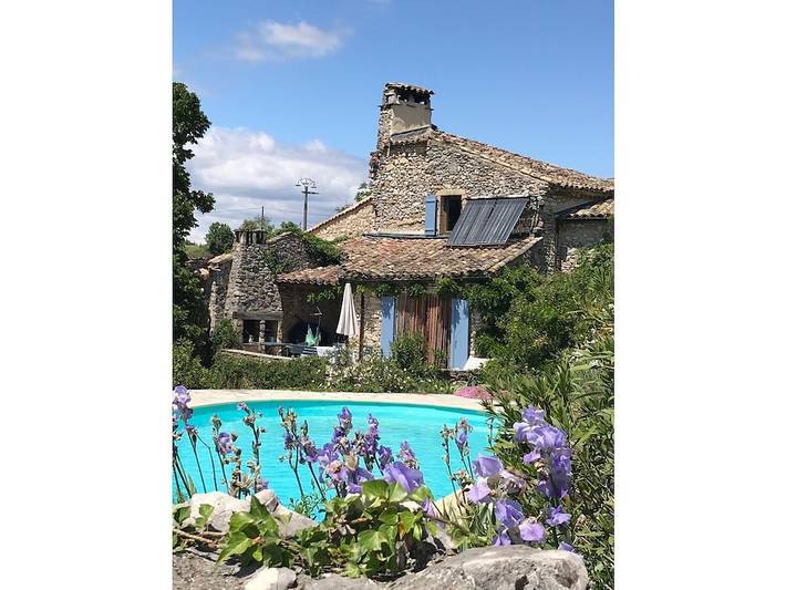 Location de vacances pour 6 personnes, avec Terrasse à Lagorce