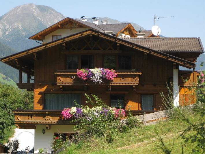 Appartement voor 8 personen, met tuin, kindvriendelijk in Neustift im Stubaital