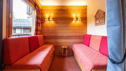 Cottage pour 4 personnes, avec balcon dans Doucy