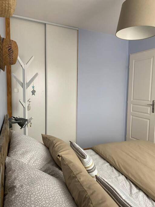 One-Bedroom House in Charbuy, Région d'Auxerre