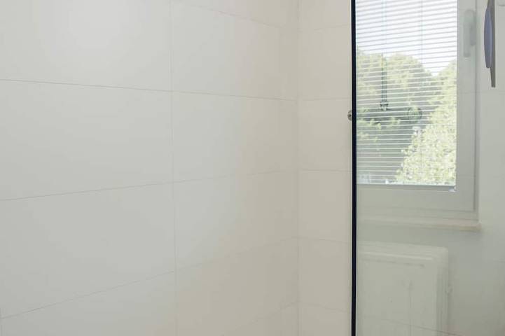 Lovely spacious house close to parks and tramway in Antwerpen, Antwerpen en omgeving