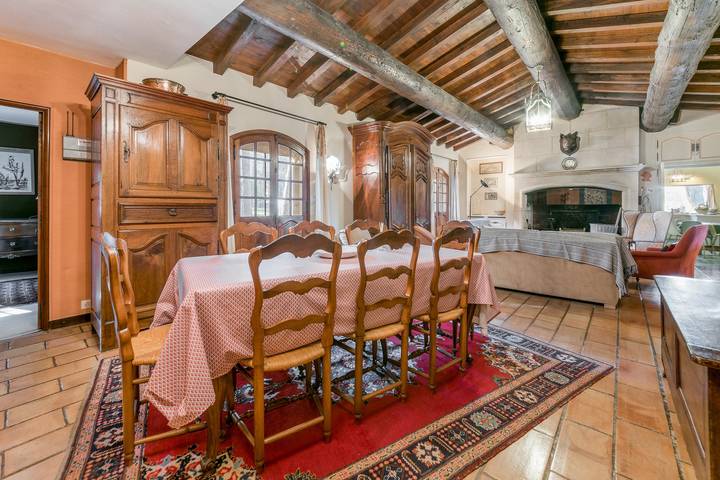 Location de vacances pour 10 personnes, avec balcon ainsi que jardin et piscine à Paradou - 4