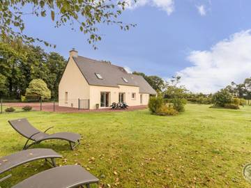 Gîte pour 12 personnes, avec jardin à Yvetot-Bocage