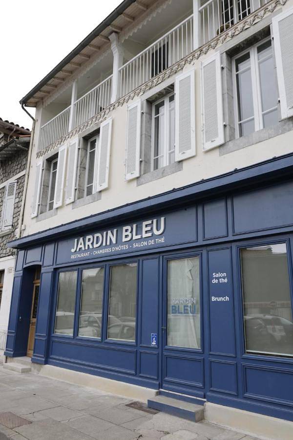 Maison d’hôte pour 2 personnes, avec Balcon et Terrasse ainsi que Jardin et Vue à Soueix-Rogalle